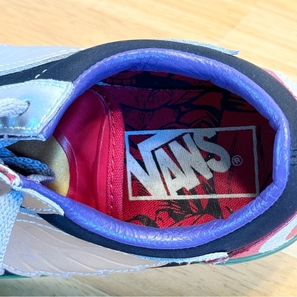 Size 5.5 VANS MARVEL The Avengers Captain America - Picture 7 of 8